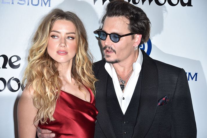 Amber Heard ásakaði Johnny Depp um heimilisofbeldi gegn sér.