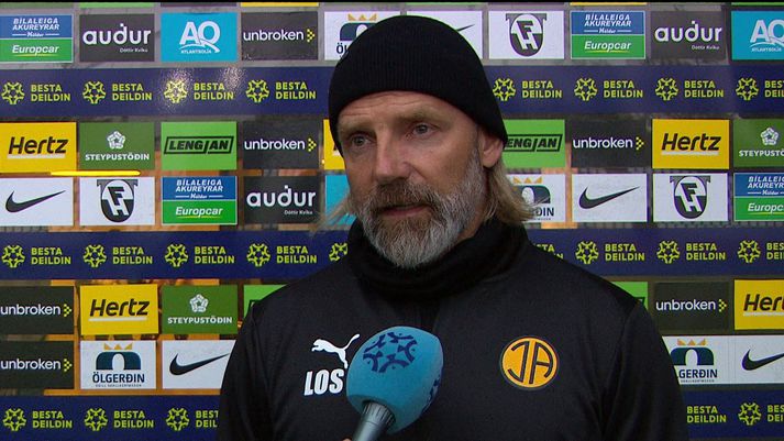 Lárus Orri var mjög ósáttur með Helga Mikael og hina dómara leiksins.
