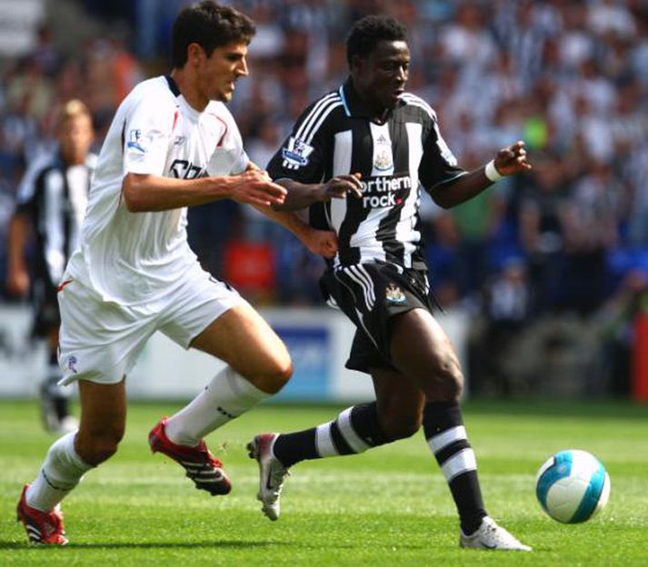 Obafemi Martins í baráttunni.