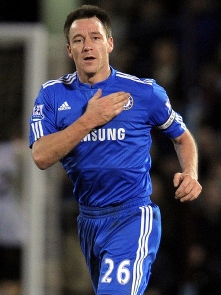 John Terry fagnar sigurmarki sínu í kvöld.