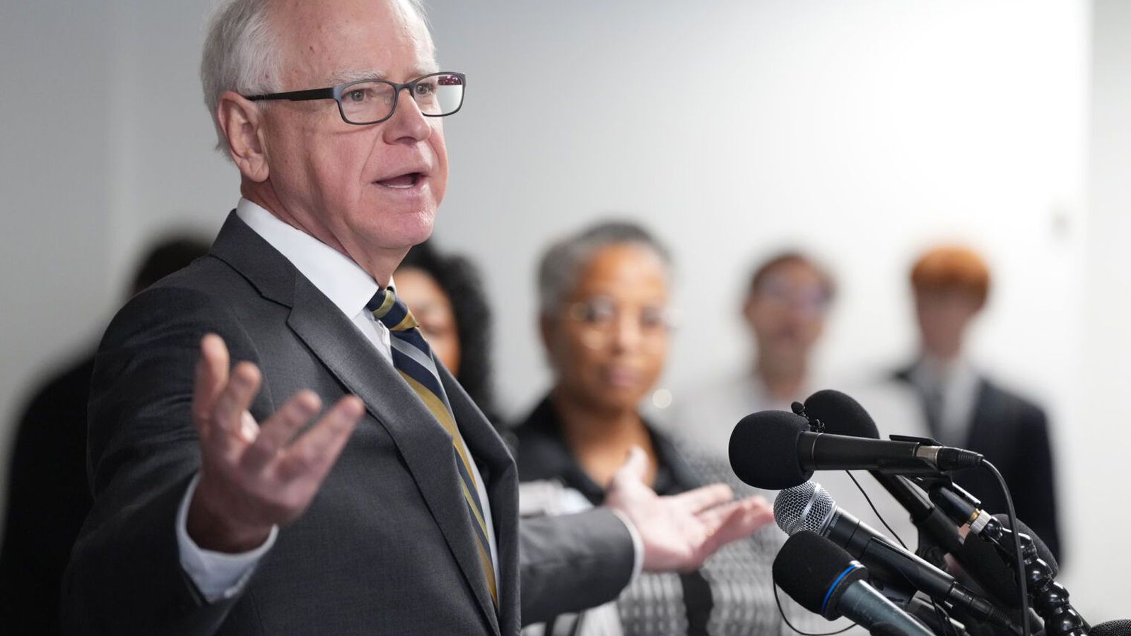 Annar maður skotinn til bana af ICE