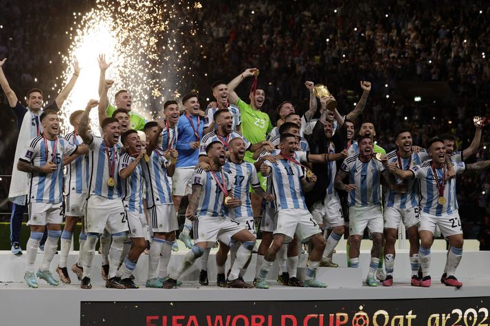 Argentínumenn urðu heimsmeistarar í desember og sitja nú í efsta sæti styrkleikalista FIFA.