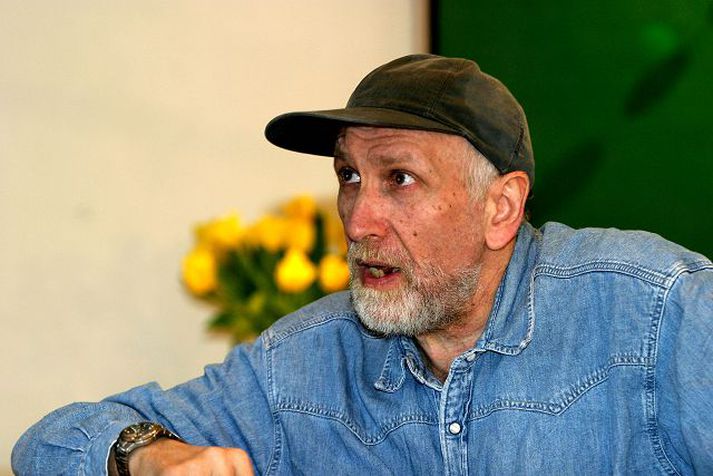 Bobby Fischer. Mel Gibson hefur að sögn áhuga á að gera mynd um sögu hans.