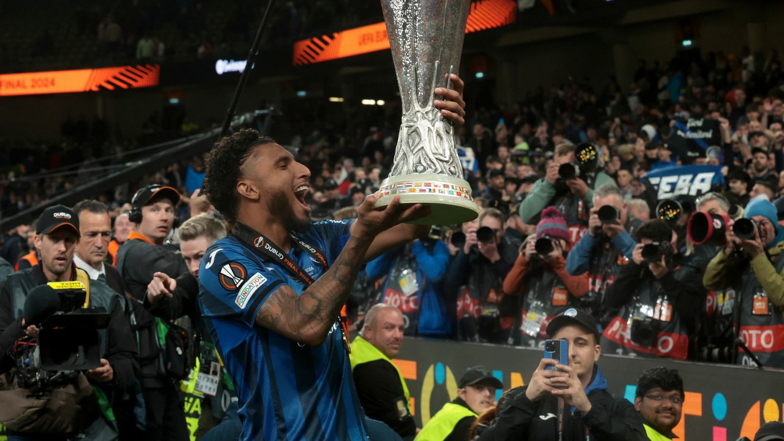 Éderson á leið til Manchester United