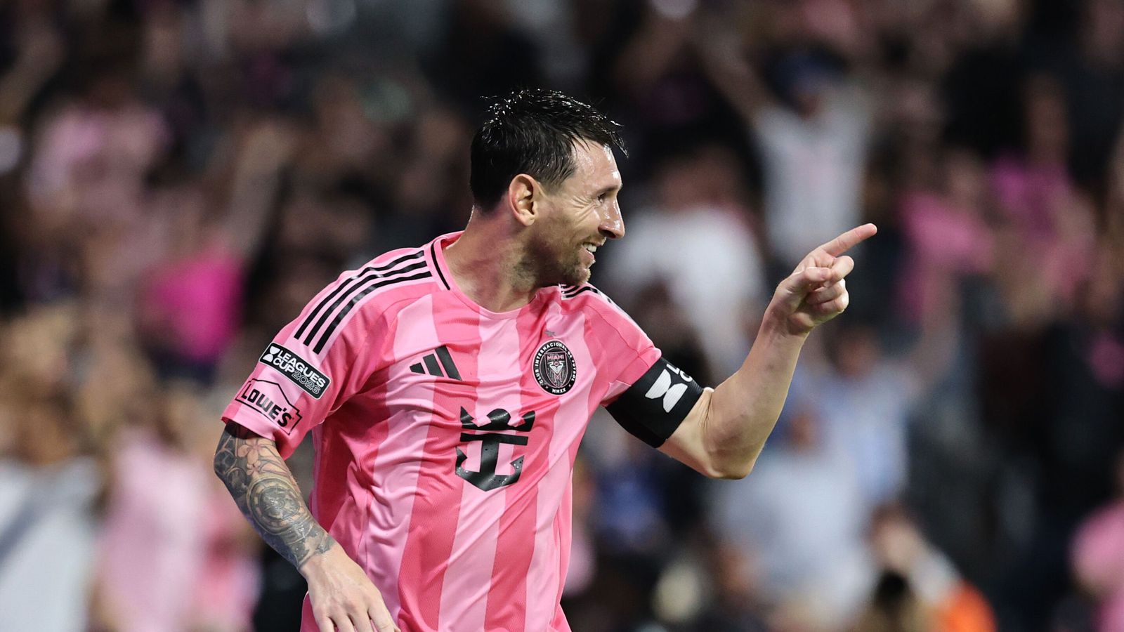 Kaup Messi á spænsku fé­lagi stað­fest