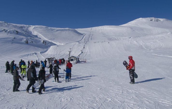 Tveir þrettán ára drengir urðu fyrir snjóflóði í Stafdal um helgina.