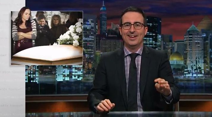 John Oliver hefur einstakt lag á því að fjalla um alvarleg mál á áhugaverðan hátt.