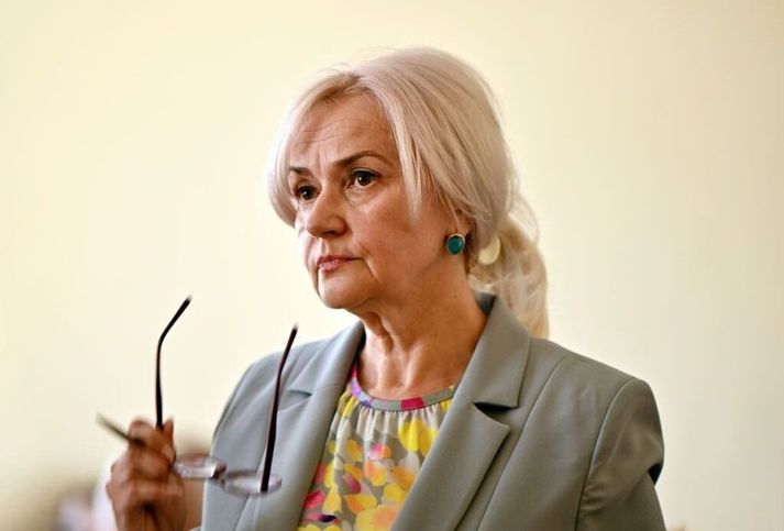 Iryna var einnig prófessor í málvísindadeild Lvív-háskóla.