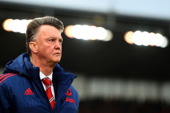 Van Gaal gengur til búningsherbergja eftir leikinn í gær.