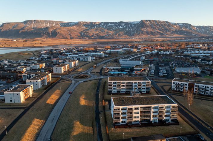 Málið hófst með heimsóknum Eflingar og Fagfélaganna í þrjá skóla í Mosfellsbæ.