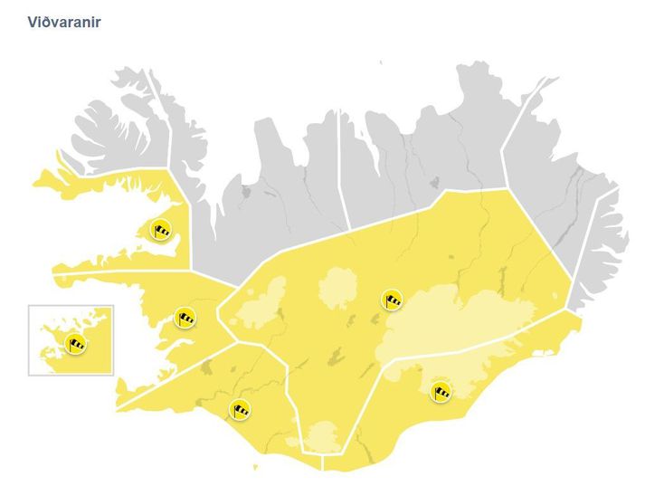 Eins og sakir standa eru stórir hlutar landsins fagurgulir en vert er að fylgjast með þróun mála á vefsíðu Veðurstofunnar.
