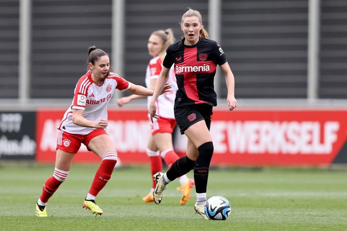 Karólína Lea í leik með Leverkusen gegn Þýskalandsmeisturum Bayern München.