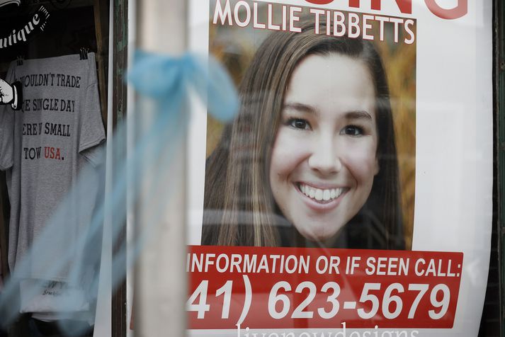 Mollie Tibbetts fannst látin á kornakri. Mál hennar vakti athygli eftir að lögregla notaðist við gögn úr FitBit-úri hennar í von um að finna hana.