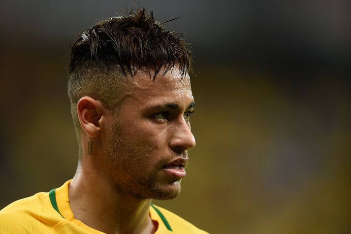 Neymar hefur mátt sæta gagnrýni fyrir leik sinn með Brasilíu en hann er enn stærasta stjarna liðsins.