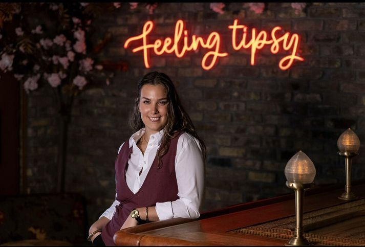 Helga Signý hefur starfað sem barþjónn í rúm þrjú ár, þar af lengst á kokteilabarnum Tipsý.