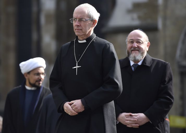 Justin Welby, erkibiskup af Kantaraborg, (f.m.) hefur beðist afsökunar á framferði kirkjunnar í garð fórnarlamba kynferðisofbeldis.