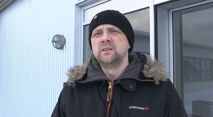 Formaður Skipulags- og byggingarnefndar í Árborg og bæjarfulltrúa í meirihlutanum í bæjarstjórn Árborgar, Sigurjón Vídalín Guðmundsson, sem vill að nýr skóli og íþróttamannvirki verði byggð mitt á milli þorpanna.