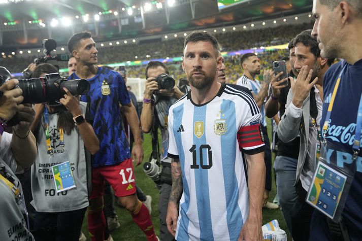 Lionel Messi hafði miklar áhyggjur af argentínsku stuðningsmönnunum í stúkunni eftir meðferðina frá brasilísku lögreglunni.