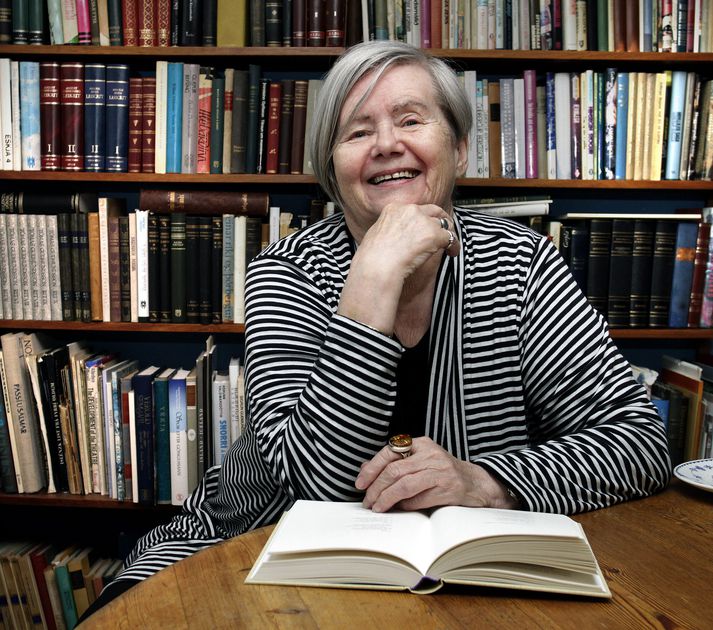Vilborg Dagbjartsdóttir skáld og kennari segist alltaf hafa litið á það sem einstaka heppni að velja sér kennarastarfið. 