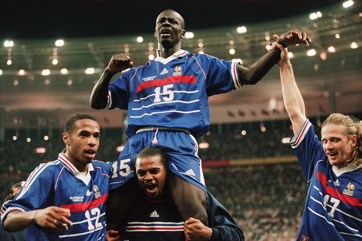 Thuram var hylltur í lok leiks gegn Króötum á Stade de France.