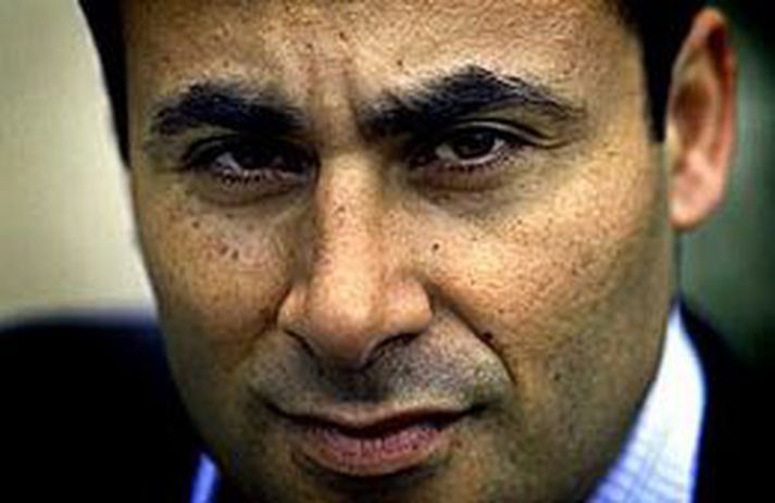 Naser Khader naut mikilla vinsælda í haust en svo virðist sem honum hafi fatast flugið.