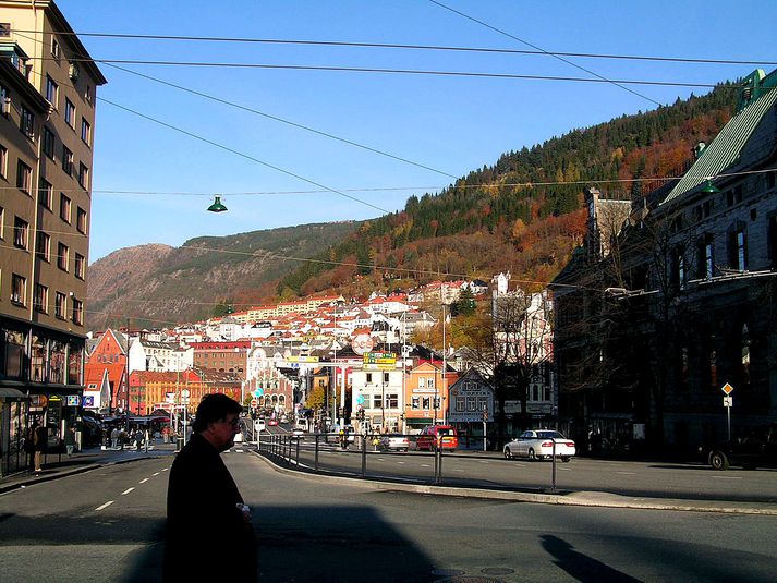 Brot prestsins áttu sér stað í Bergen í Noregi.