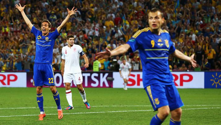 Úkraínumenn heimta hér mark gegn Englandi sem var ekki dæmt.