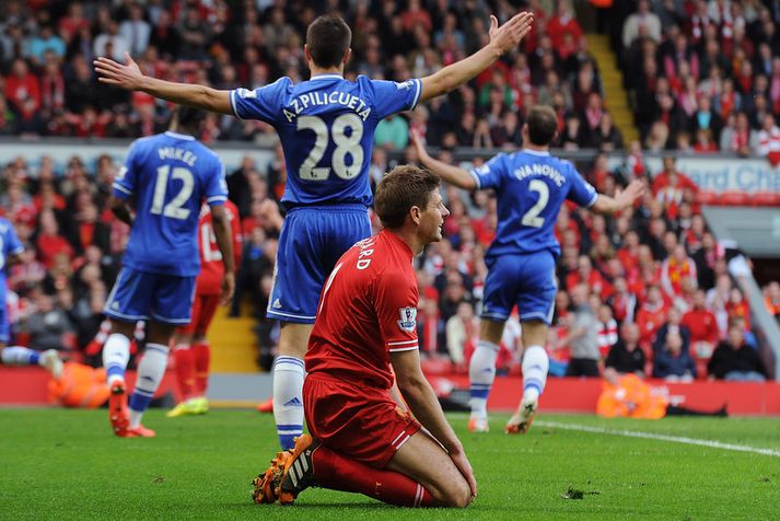 Steven Gerrard er enn að jafna sig eftir þennan leik fyrir næstum því fimm árum síðan.