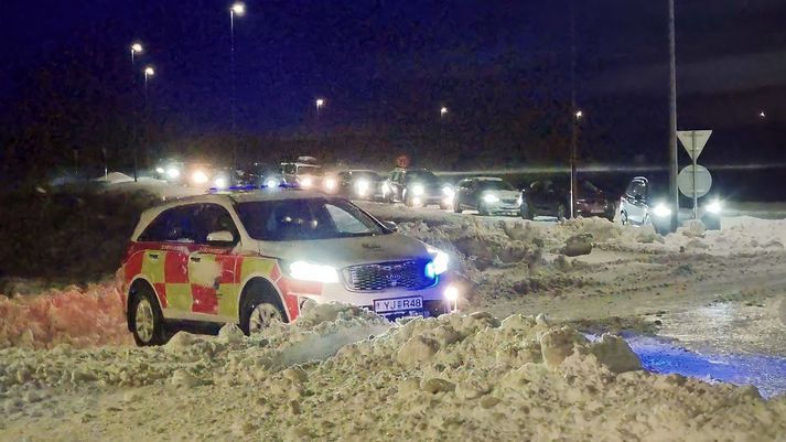 Frá Reykjanesbrautinni í desember 2022 þegar henni var að mestu lokuð í rúman sólarhring.