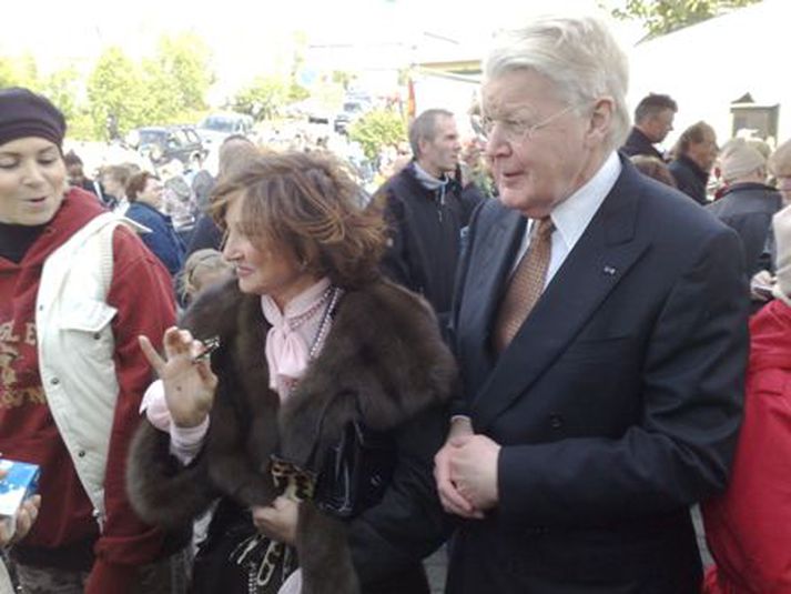 Ný bók um Ólaf Ragnar Grímsson kemur út fyrir jólin.