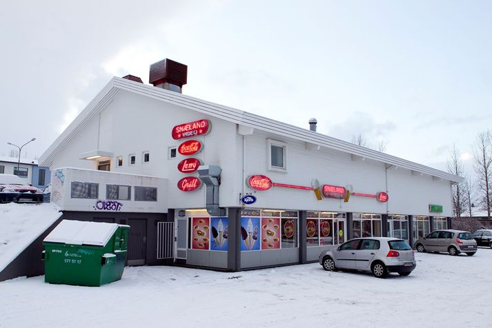 Húsnæðið að Furugrund 3 sem verktakinn Magni ehf. keypti síðastliðið sumar og vill breyta í íbúðarhúsnæði.