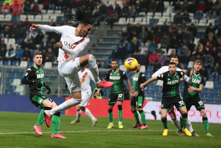 Chris Smalling og félagar í Roma geta komist í 8-liða úrslit Evrópudeildarinnar í dag.