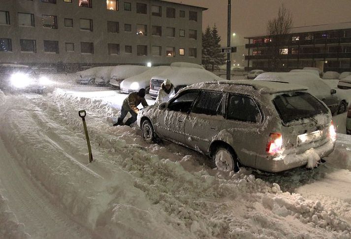 Þrátt fyrir snjóþunga minnkaði ekki umferð á höfuðborgarsvæðinu í janúar. Fréttablaðið/GVA