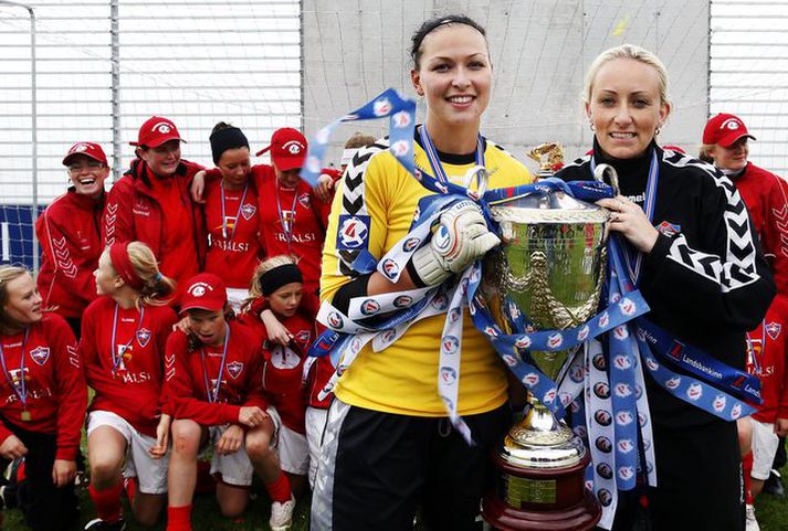 Elísabet og Guðbjörg fögnuðu saman hjá Val haustið 2008.