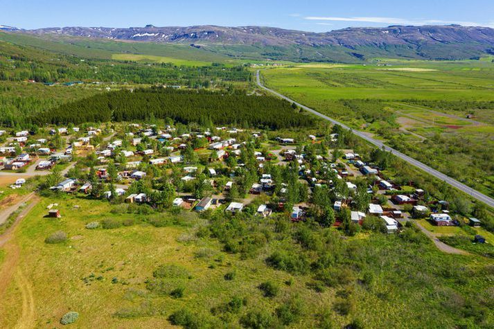 Um 200 hjólhýsi eru á svæðinu en þau eiga öll að vera farin að tveimur árum liðnum.