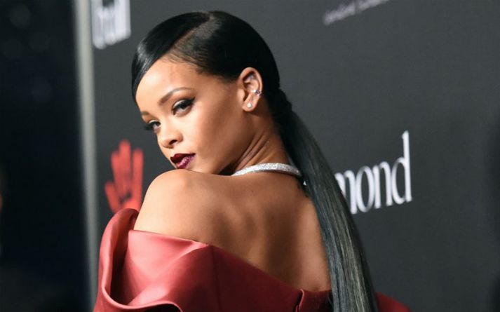 Rihanna er að sigra tískuheiminn.