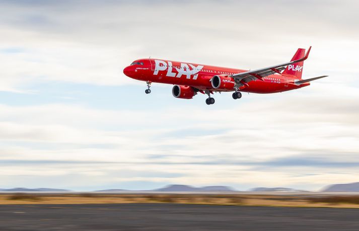 Flugmenn Play eru sagðir þurfa að taka ákvörðun í dag um tilboð Icelandair.