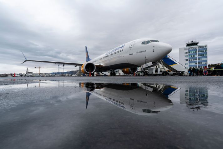 Væntingar Icelandair um að flugfargjöld hækki á árinu eftir hækkun á olíuverði munu ekki ganga eftir.