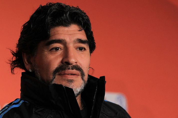 Diego Maradona var nýorðinn sextugur þegar hann lést.