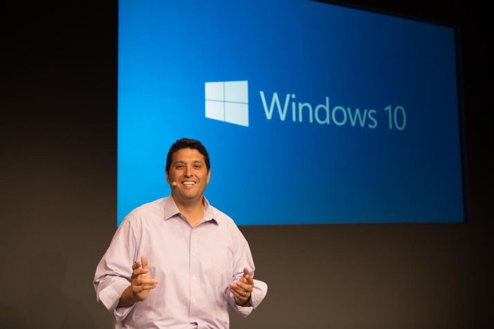 Terry Myerson, framkvæmdastjóri stýrikerfa hjá Microsoft, kynnti sýnishorn af stýrikerfinu á fundi með fjölmiðlum í San Francisco í dag. Myndin er af Twitter-síðu Microsoft.