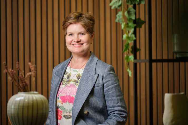 Það- er í senn skemmtilegt og fróðlegt að ræða um orkumálin við Írisi Baldursdóttur, framkvæmdastjóra og meðstofnanda Snerpa Power. Sem segir nýjar lausnir þurfa til, orkuskortur blasi við og Ísland sé nú þegar komið að þolmörkum. Lausn Snerpa Power er nú þegar í notkun á Íslandi og í Noregi.