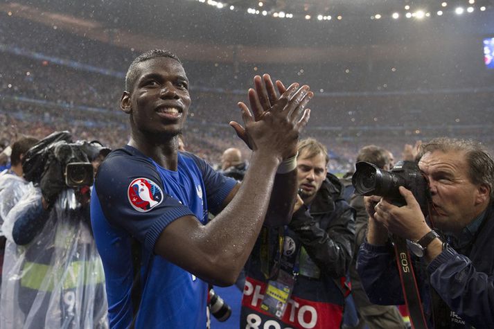 Paul Pogba kátur á EM eftir sigur á Íslandi.