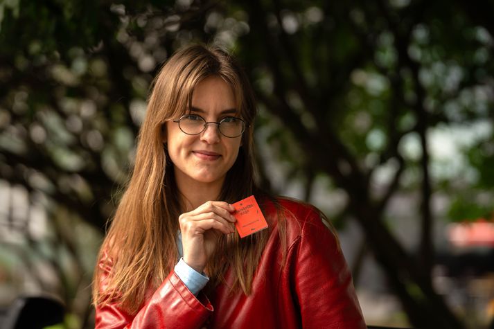 Fríða Þorkelsdóttir njörvar áhrifamikil augnablik æskunnar niður í lítinn pakka.