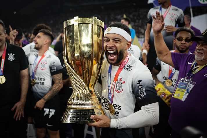 Memphis Depay varð deildarmeistari á sínu fyrsta tímabili í Brasilíu. 