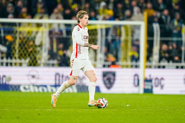 Logi getur ekki verið mjög sáttur með liðsfélaga sína núna. 