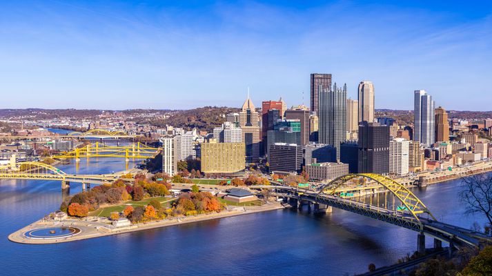 Stúlkans fannst á heimili manns í Pittsburgh.