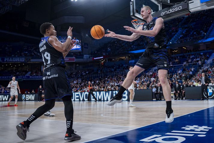 Það gekk ekki vel hjá Tryggva Snæ Hlinasyni og félögum í Baskalandi í kvöld.