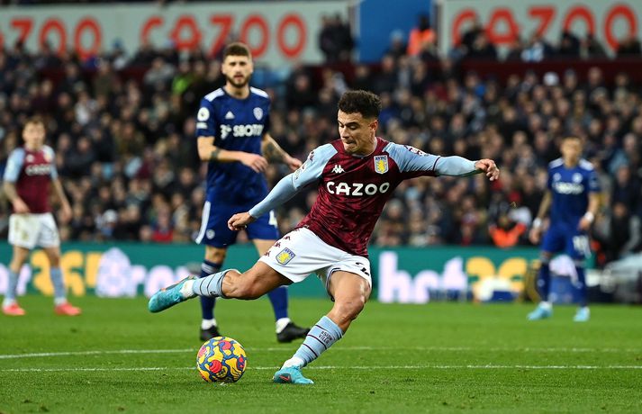 Philippe Coutinho skoraði eitt og lagði upp hin tvö fyrir Aston Villa í kvöld.