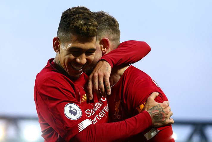 Roberto Firmino er mjög mikilvægur fyrir Liverpool liðið. Hér fagnar hann marki með fyrirliðanum Jordan Henderson.