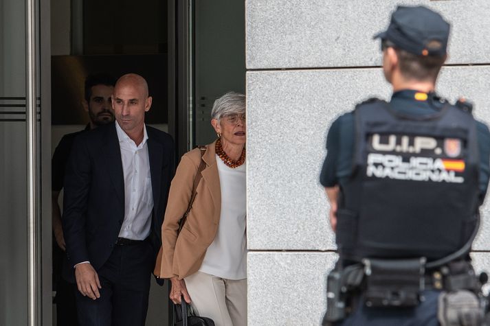 Luis Rubiales var handtekinn í morgun.